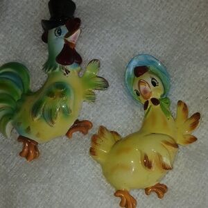 Vintage Vibrant Yellow and Green Rooster Accents with Whimsical Details